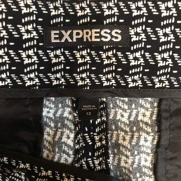 Black & White Shorts - Picture 4 of 4